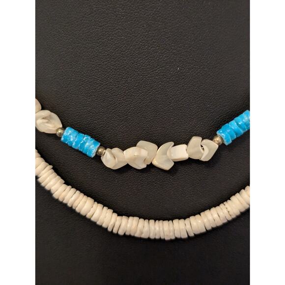 Vintage Lot of Puka Two Necklaces & Two Bracelets - Picture 6 of 8